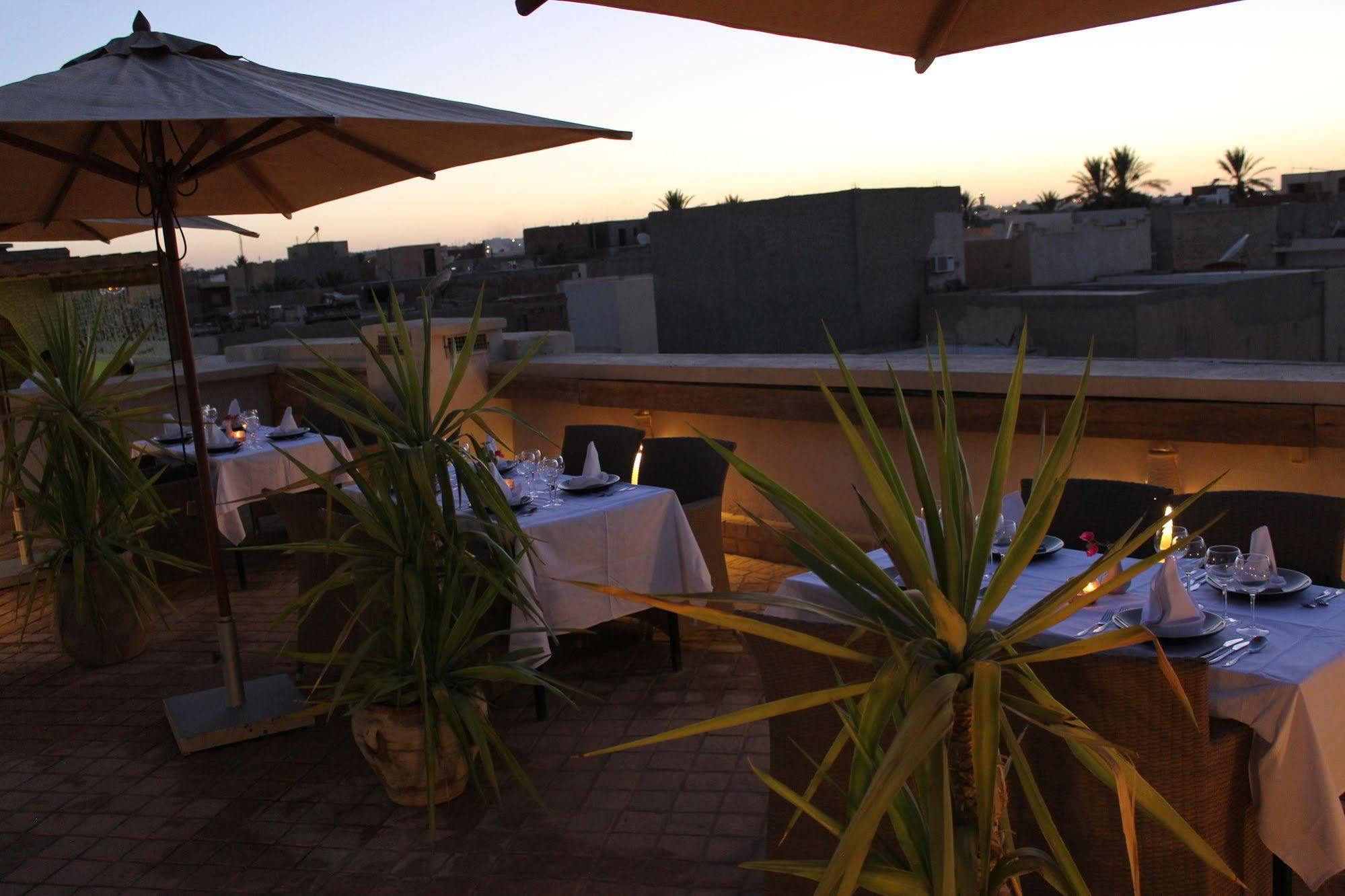 Hotel Dar Saida Beya à Tozeur Extérieur photo