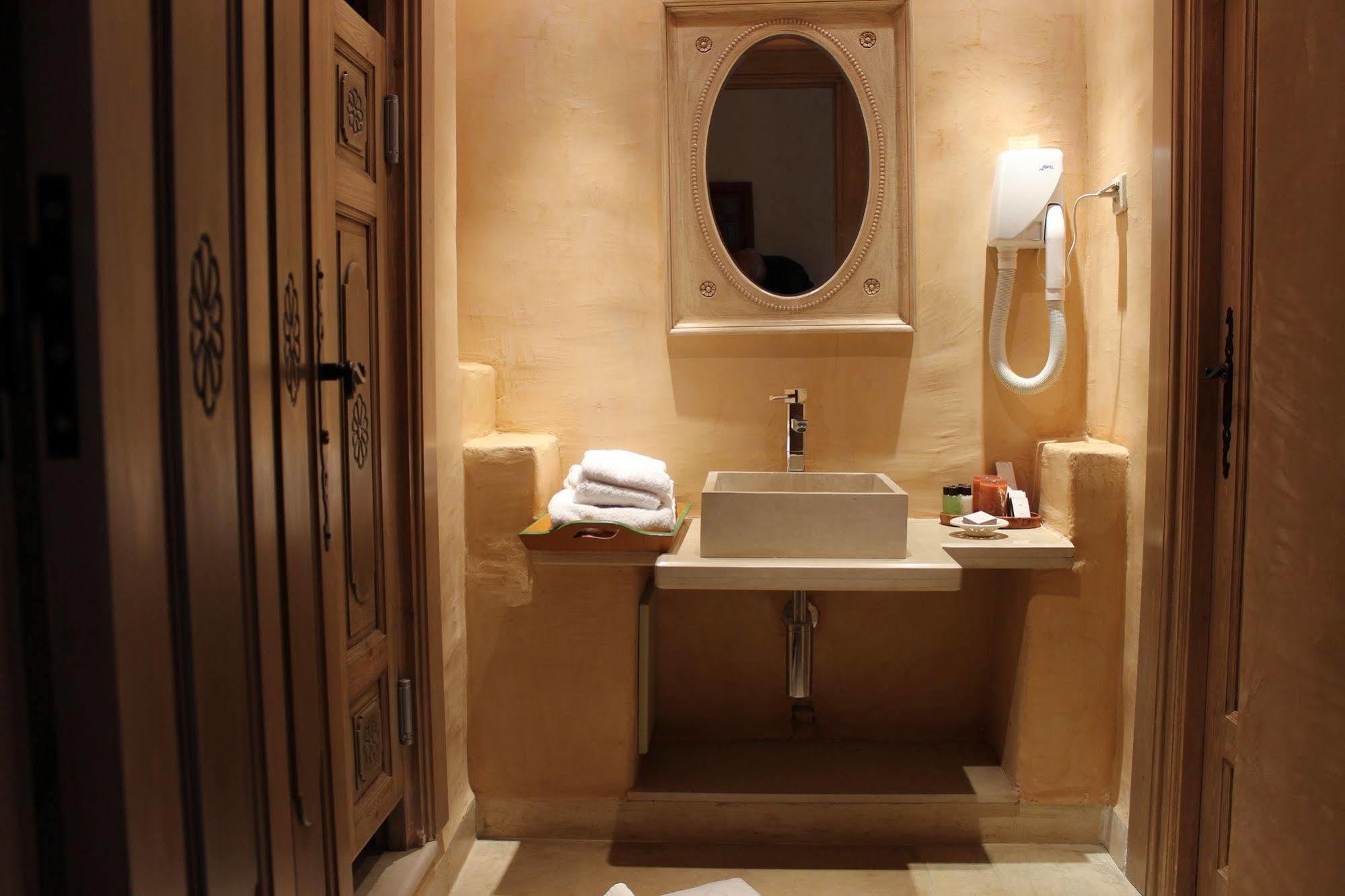 Hotel Dar Saida Beya à Tozeur Extérieur photo